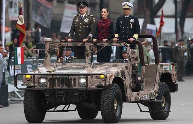 Presidenta CSP encabezó desfile cívico militar