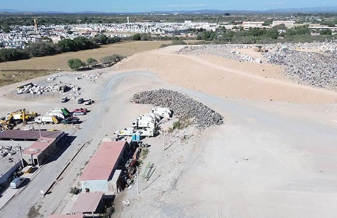 Incumplen con cierre de basurero de Soledad