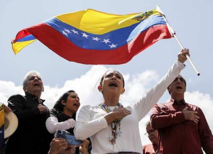 Opositora venezolana llama a protesta masiva en diciembre tras ser acusada de traición a la patria