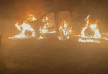 Videos | Choques, incendios y hasta una ri&ntilde;a en los toros, al iniciar fin de semana