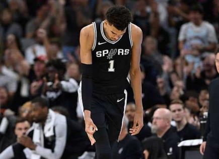 Spurs remonta ante los Warriors, 104-94