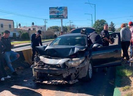 Conductor resulta golpeado en accidente