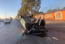 Choque y volcadura sin lesionados en el Circuito del Potosí