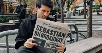 Sebastián Yatra debuta en Broadway como Billy Flynn en Chicago