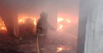 Arde un local en el mercado 16 de Septiembre