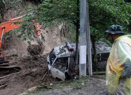 Alud de tierra deja siete muertos en isla de Sumatra