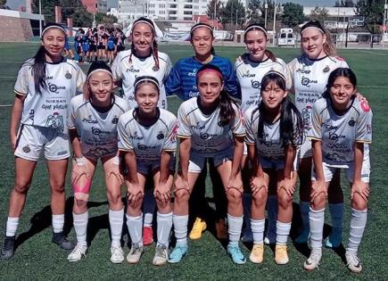 PFC Femenil visitan a Santa Ana del Conde