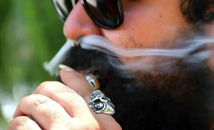 ONG pide tumbar prohibición de vapeadores