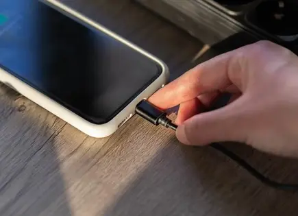 Cuántas veces al día es recomendable cargar el celular