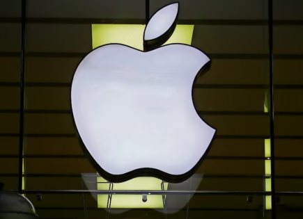 Demandas y acusaciones de espionaje en Apple