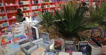 FIL Guadalajara celebra D&iacute;a del Libro con lectura de Pedro P&aacute;ramo