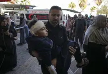 Ataque israelí en Gaza: Tragedia en campamento de desplazados Ataque israelí en Gaza: Tragedia en campamento de desplazados