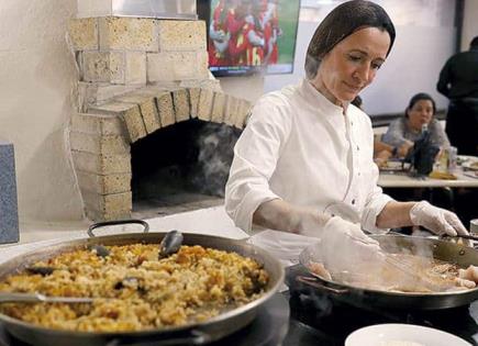 España, invitado de honor muestra su cocina entre los libros de la FIL