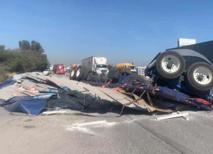 Se desprende remolque de tráiler cerca de La Pila