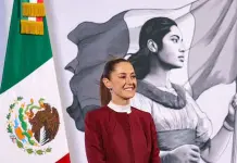 Claudia Sheinbaum y los padres de los desaparecidos de Ayotzinapa Claudia Sheinbaum y los padres de los desaparecidos de Ayotzinapa