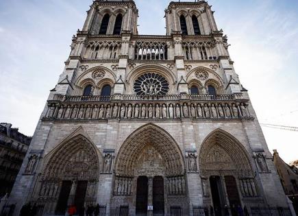 Notre Dame reabre sus puertas 