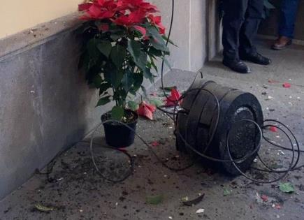 Video | Cae péndulo de reloj de la UASLP; no hay heridos