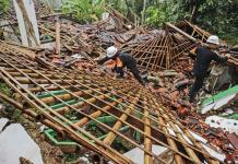 Tragedia por inundaciones y deslaves en Java