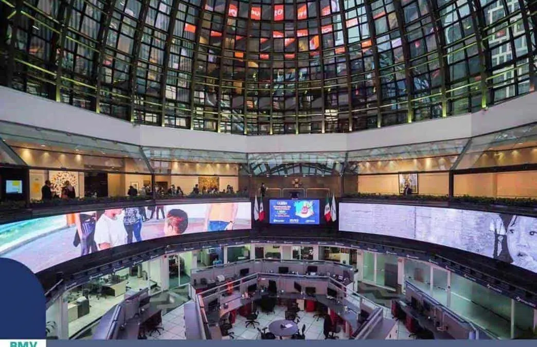 Bolsa Mexicana enlaza su segunda caída consecutiva con un 0,62 % y cierra en 58.132 puntos
