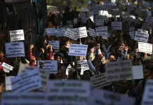 Protestas en Nueva Delhi contra ataques a minorías en Bangladesh Protestas en Nueva Delhi contra ataques a minorías en Bangladesh