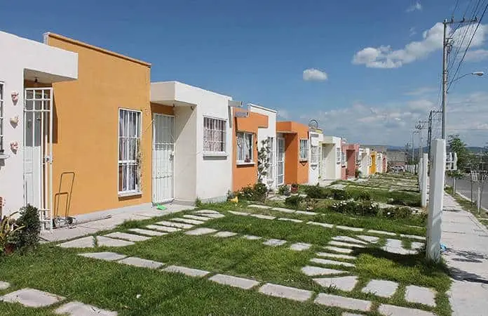 Infonavit sanea 4.8 millones de créditos impagables