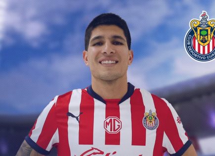 Chivas anuncia la llegada de Miguel Tapias para reforzar su defensa