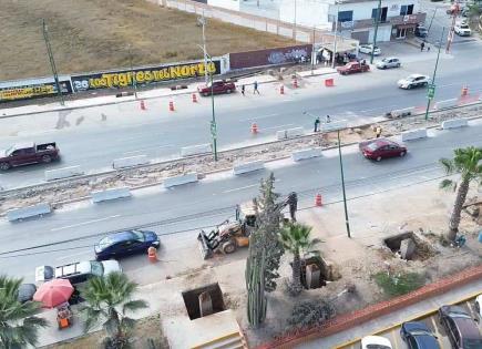 Puente peatonal en carretera a Rioverde, a principios de 2025