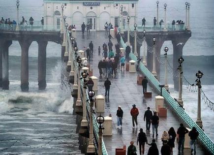 Fuertes vientos azotan California