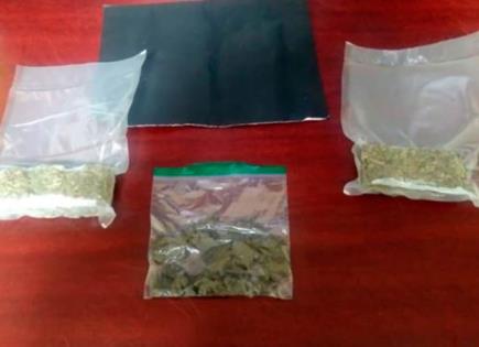 Detienen a joven con dosis de mariguana