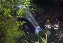 Familia cae de puente en carretera Valles-Tamazunchale 