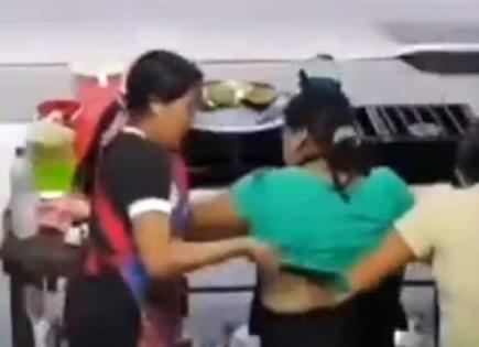 Video | Cae mujer que lanzó aceite hirviendo a empleada de fonda en Veracruz