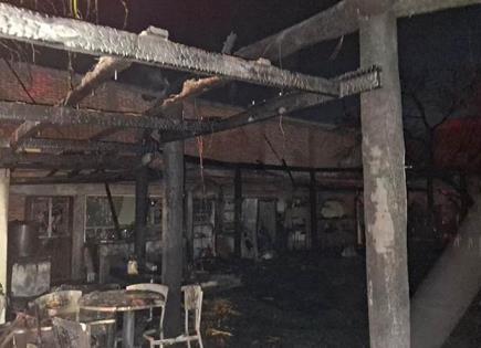 Fuego destruye restaurante de mariscos en Vill a de Pozos Fuego destruye restaurante de mariscos en Vill a de Pozos