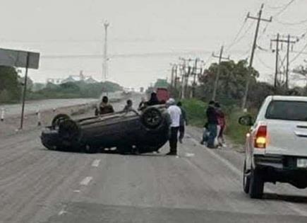 Familia sufre accidente hay tres lesionados