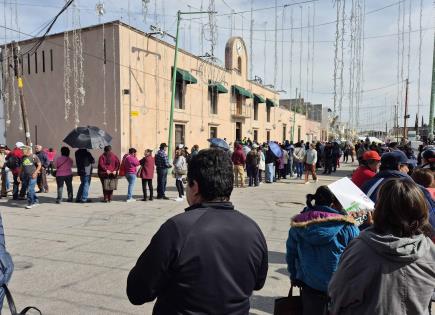 Soledenses hacen largas filas para el pago de predial