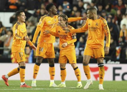 Logra el Madrid remontada agónica en Mestalla