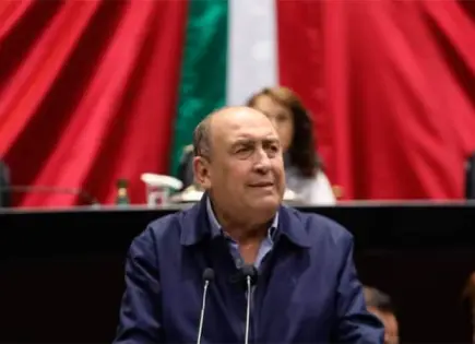 Moreira anuncia reforma para que embajadores sean de carrera