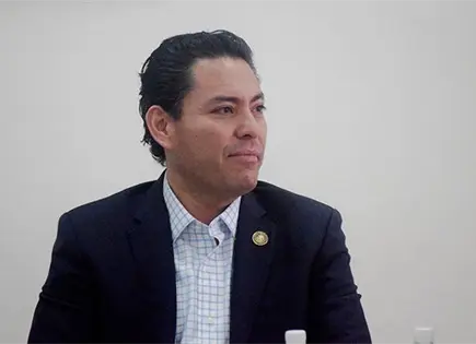 L&iacute;der de CROM defiende gradualidad para jornada de 40 horas