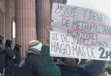 Protesta masiva en Nuevo León por aumento en tarifas de transporte Protesta masiva en Nuevo León por aumento en tarifas de transporte