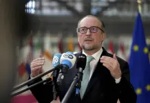 Alexander Schallenberg asume como canciller interino en Austria