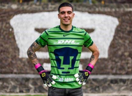 El español Álex Padilla, del Athletic Club, llega a Pumas