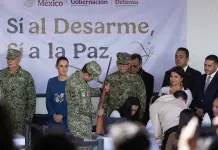 Inicia Sheinbaum programa que canjea armas por dinero