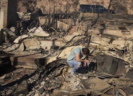 Bomberos ganan terreno