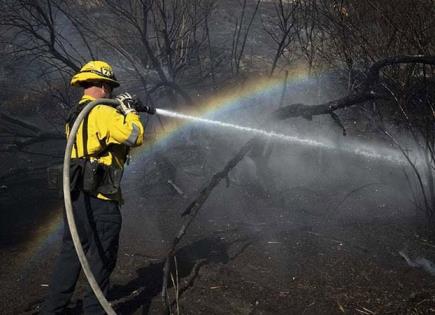 Bomberos mexicanos ayudan en LA