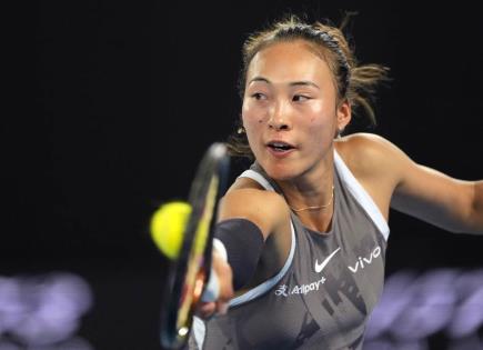 Zheng Qinwen avanza en el Abierto de Australia en Melbourne Park