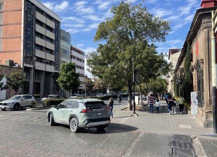 Fallan semáforos peatonales en avenida Venustiano Carranza