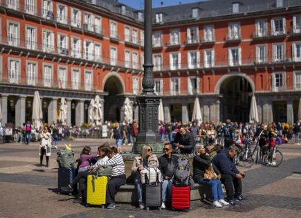 España bate récord con 94 millones de turistas en 2024