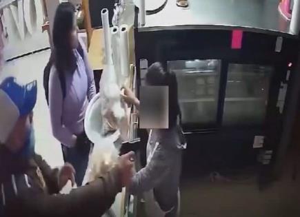 Piden apoyo a Gallardo tras robo a pastelería (video)