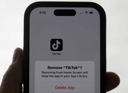 A horas de que EEUU prohíba TikTok, Trump dice que muy probablemente conceda una prórroga