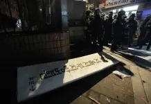 Arresto y disturbios tras declaración de ley marcial en Corea del Sur Arresto y disturbios tras declaración de ley marcial en Corea del Sur