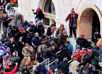 Asaltante del Capitolio rechaza el indulto de Trump